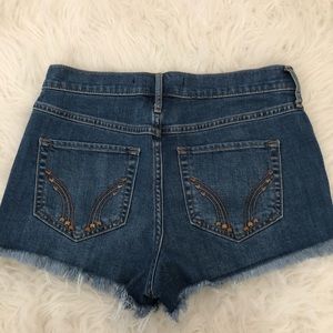 Hollister Denim Shorts w/ embroidered back pockets